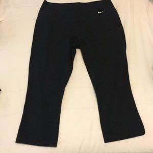 Nike cropped leggings